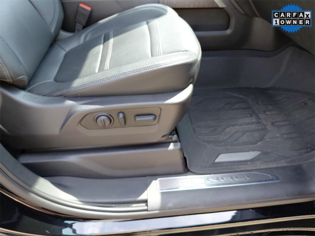 used 2022 GMC Sierra 1500 car, priced at $38,315