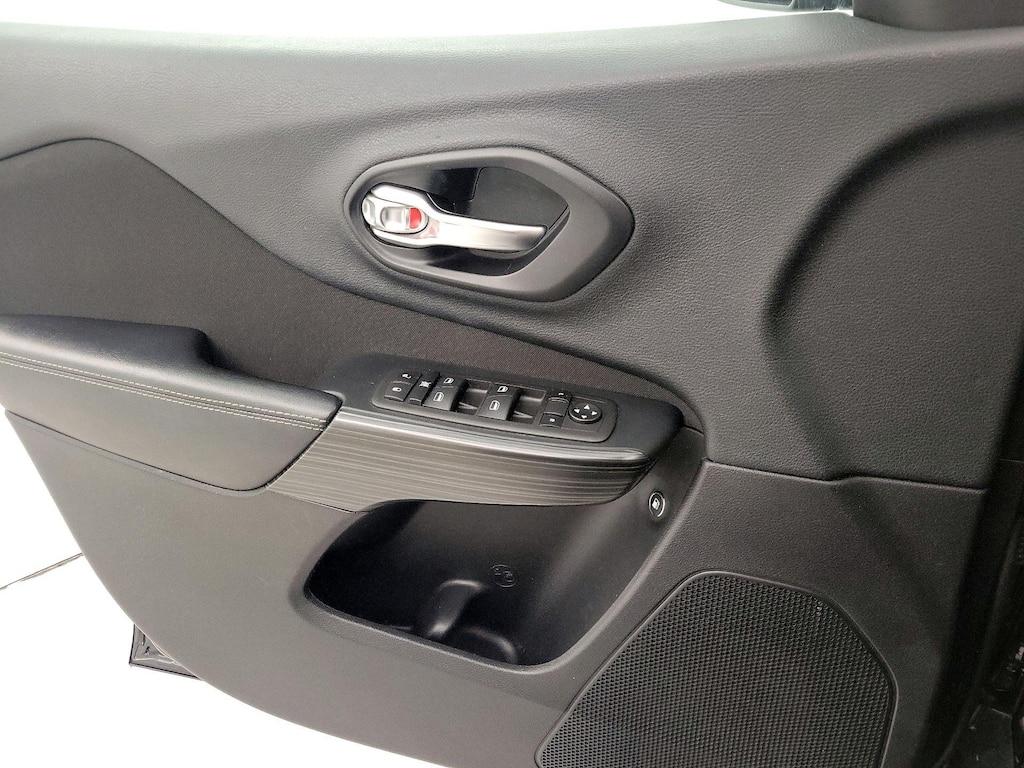 used 2015 Jeep Cherokee car, priced at $13,998