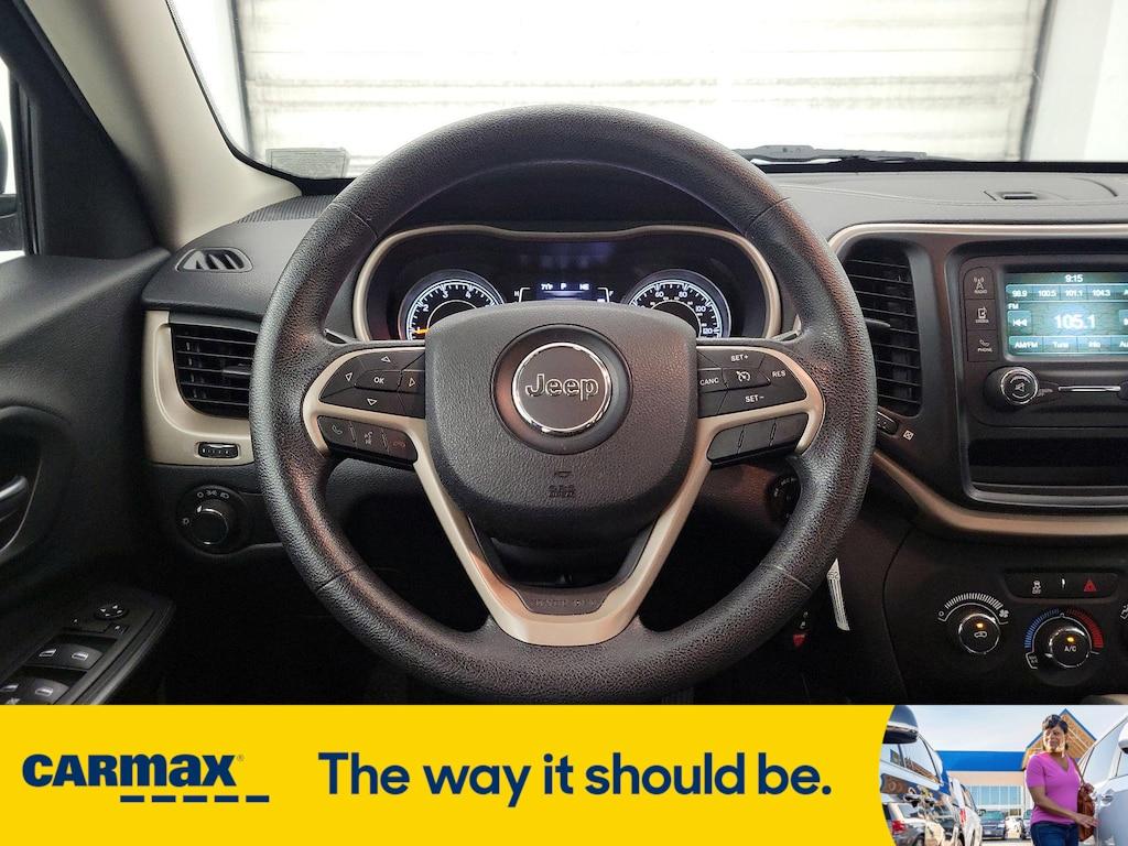 used 2015 Jeep Cherokee car, priced at $13,998