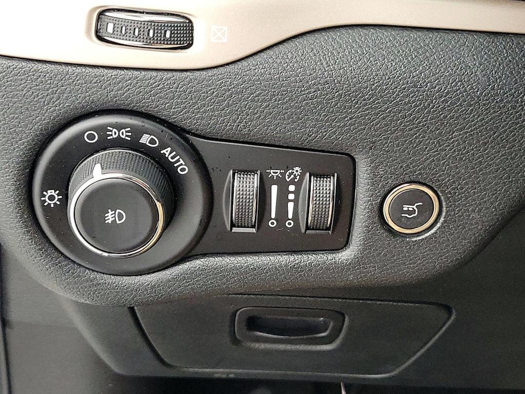 used 2015 Jeep Cherokee car, priced at $17,998
