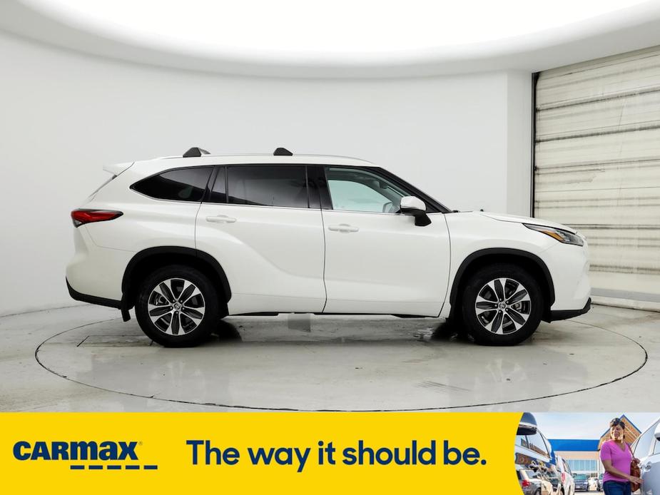 used 2020 Toyota Highlander car, priced at $33,998