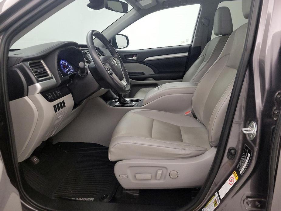 used 2019 Toyota Highlander Hybrid car, priced at $32,998