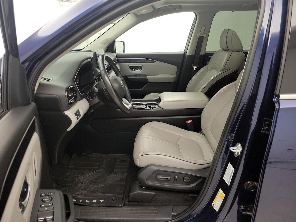 used 2023 Honda Pilot car, priced at $43,998