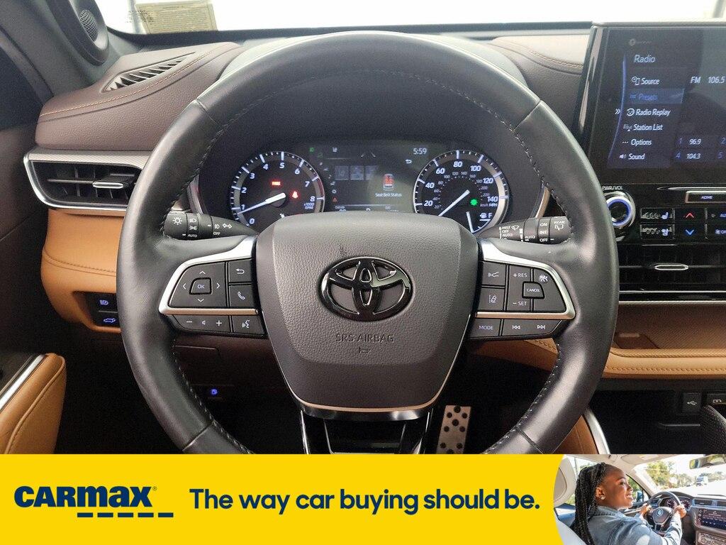 used 2020 Toyota Highlander car, priced at $35,998