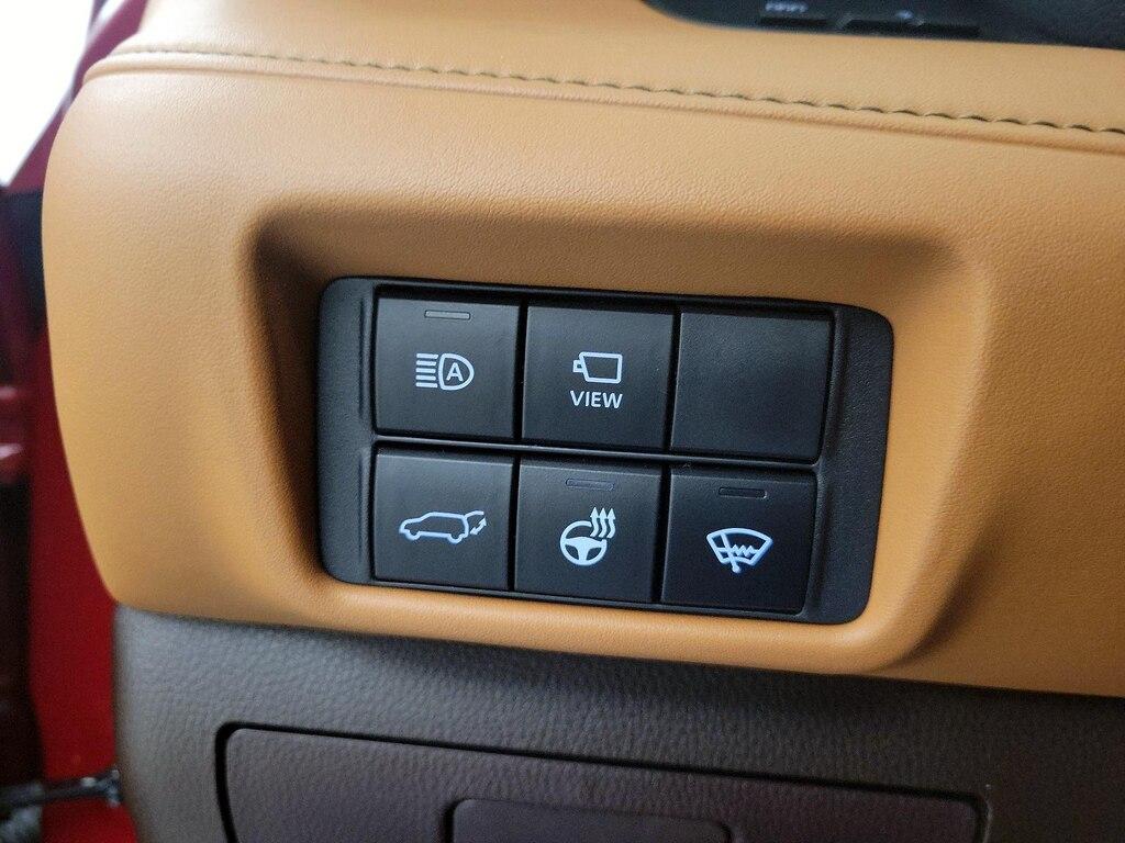 used 2020 Toyota Highlander car, priced at $35,998