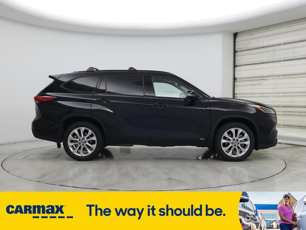 used 2022 Toyota Highlander Hybrid car, priced at $46,998