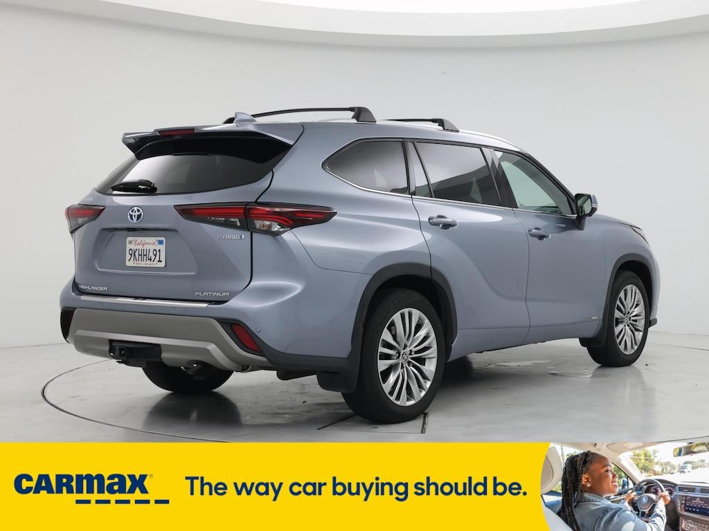 used 2024 Toyota Highlander Hybrid car, priced at $57,998