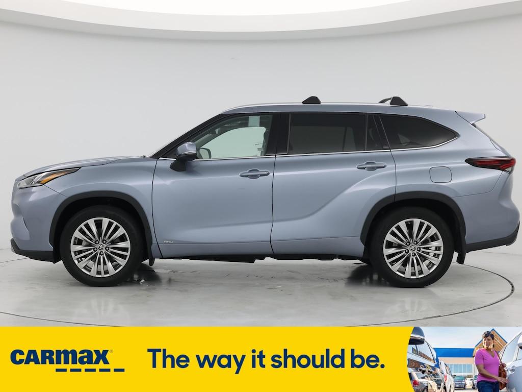 used 2024 Toyota Highlander Hybrid car, priced at $57,998