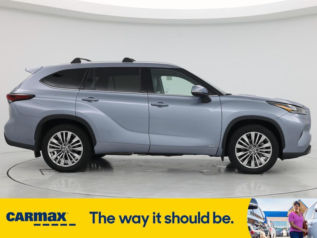 used 2024 Toyota Highlander Hybrid car, priced at $57,998