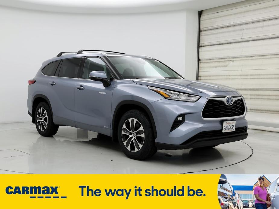 used 2020 Toyota Highlander Hybrid car, priced at $38,998