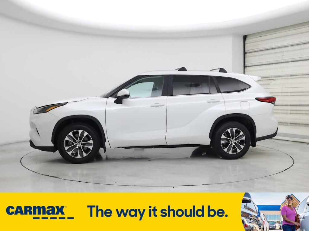 used 2023 Toyota Highlander car, priced at $36,998