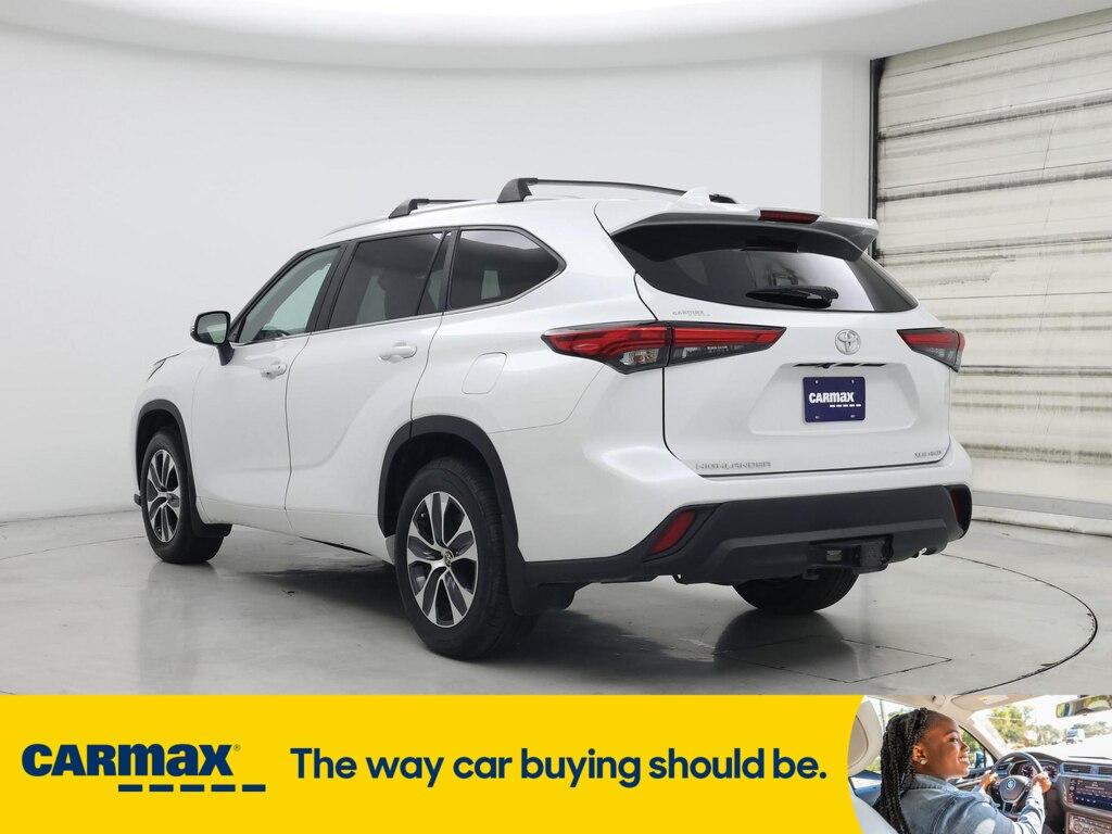 used 2023 Toyota Highlander car, priced at $36,998