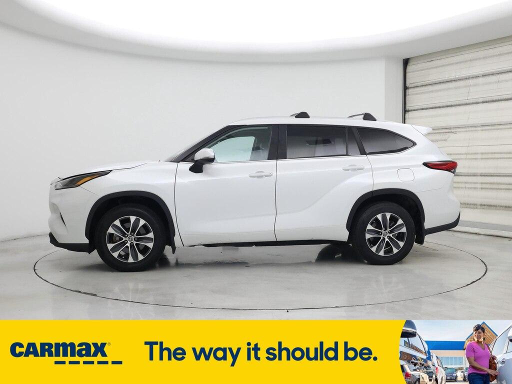 used 2023 Toyota Highlander car, priced at $36,998