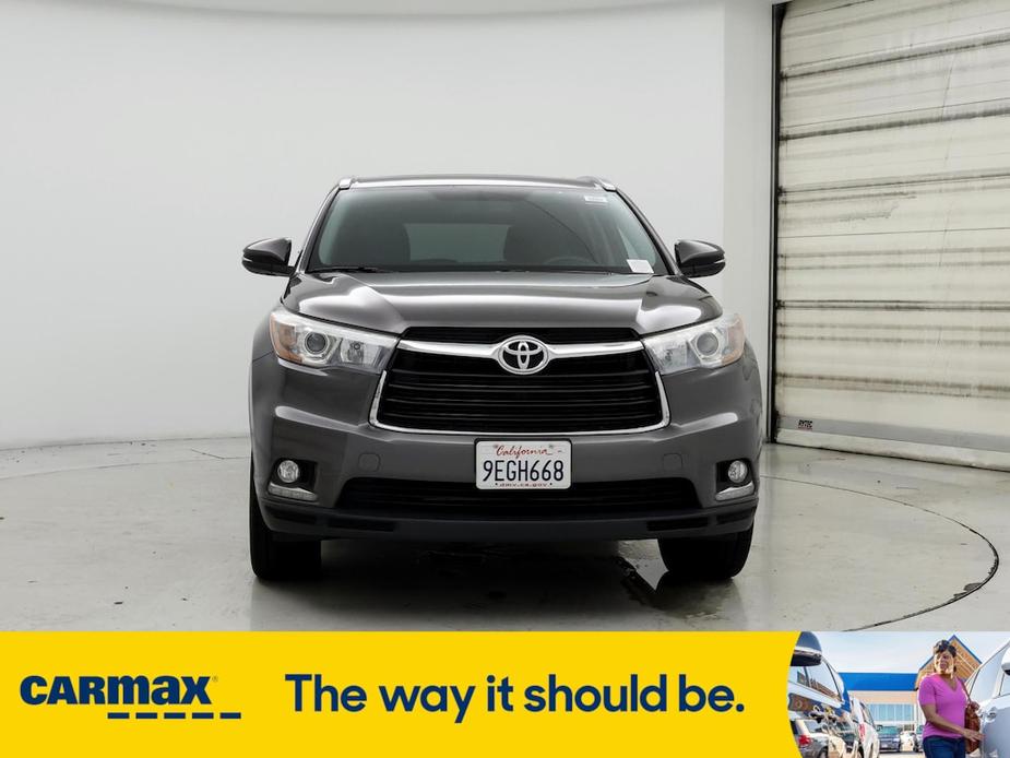 used 2015 Toyota Highlander car, priced at $24,998