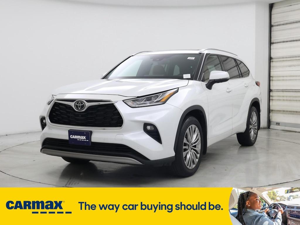 used 2022 Toyota Highlander car, priced at $47,998