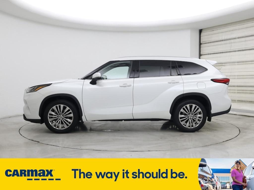 used 2022 Toyota Highlander car, priced at $47,998