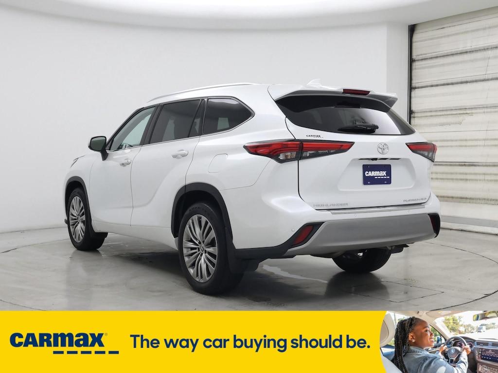 used 2022 Toyota Highlander car, priced at $47,998