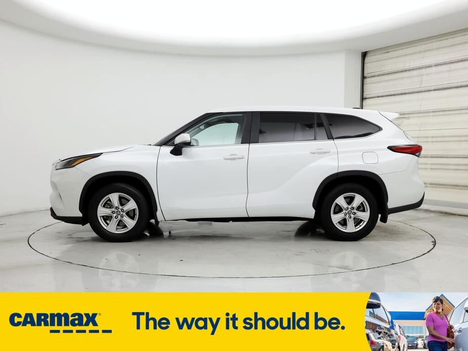 used 2023 Toyota Highlander car, priced at $32,998