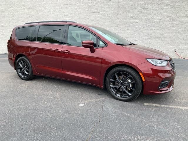 used 2022 Chrysler Pacifica car, priced at $34,750