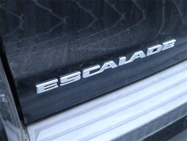 used 2015 Cadillac Escalade ESV car, priced at $21,500