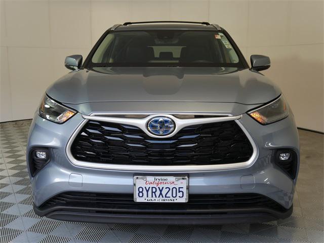 used 2022 Toyota Highlander Hybrid car, priced at $41,880