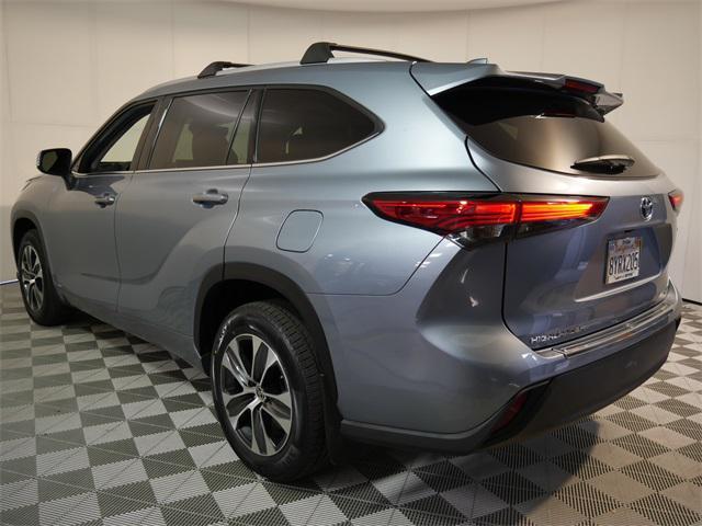 used 2022 Toyota Highlander Hybrid car, priced at $41,880