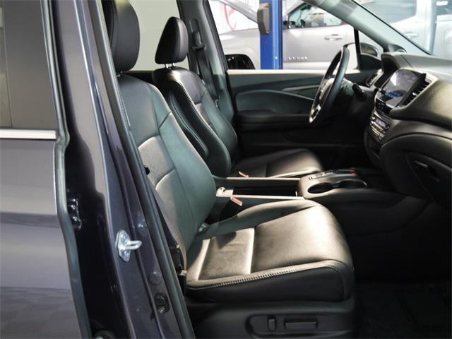 used 2022 Honda Pilot car, priced at $30,999