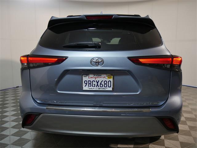 used 2022 Toyota Highlander car, priced at $39,995