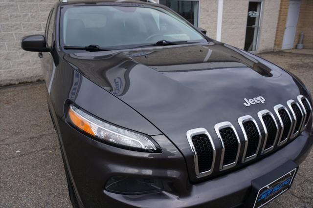 used 2017 Jeep Cherokee car, priced at $12,477