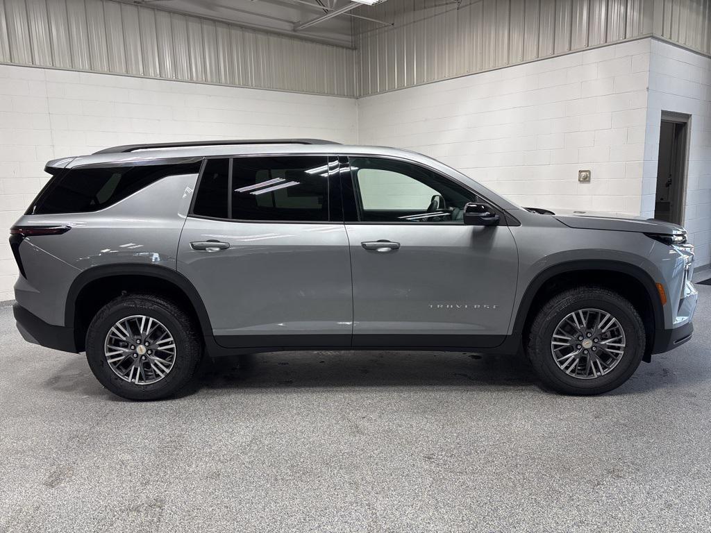 new 2026 Chevrolet Traverse car, priced at $42,995