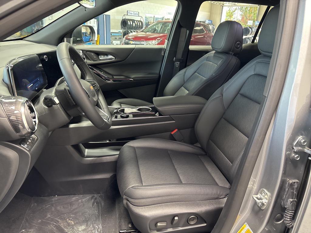 new 2026 Chevrolet Equinox car, priced at $32,795