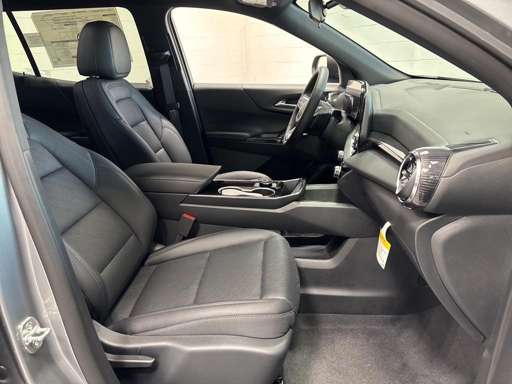 new 2026 Chevrolet Equinox car, priced at $32,795