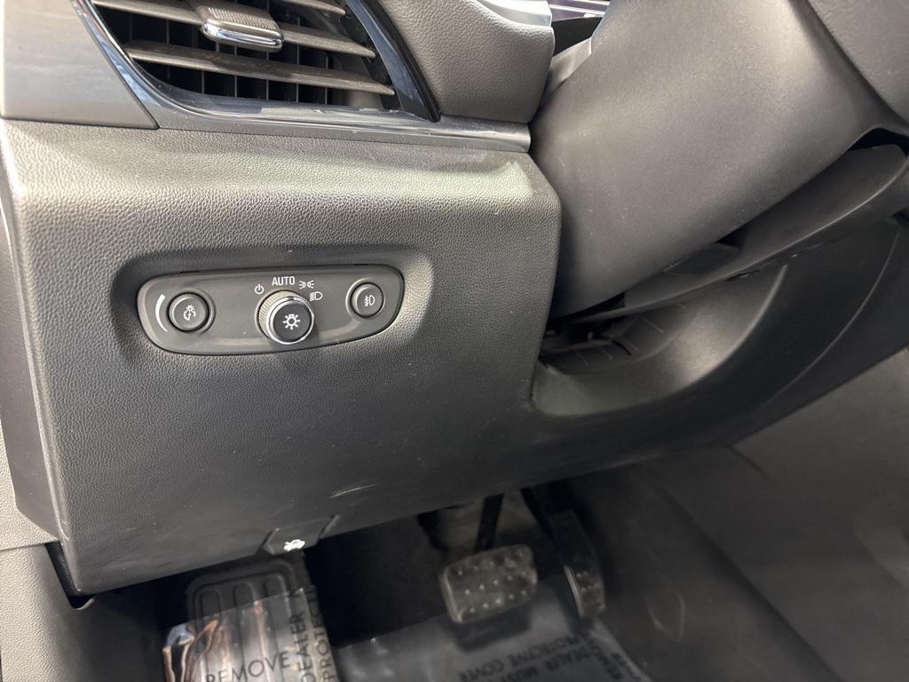 used 2018 Chevrolet Traverse car, priced at $17,699