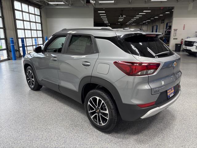 new 2025 Chevrolet TrailBlazer car, priced at $27,975