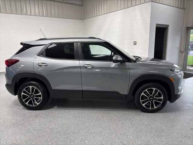 new 2025 Chevrolet TrailBlazer car, priced at $27,975