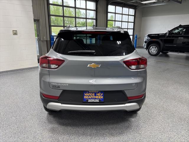 new 2025 Chevrolet TrailBlazer car, priced at $27,975
