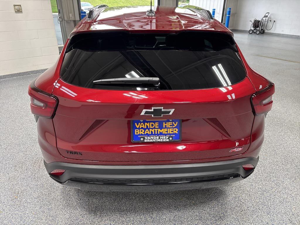 new 2025 Chevrolet Trax car, priced at $24,690
