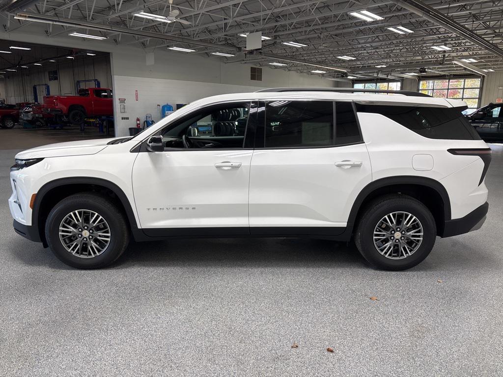 used 2025 Chevrolet Traverse car, priced at $35,991
