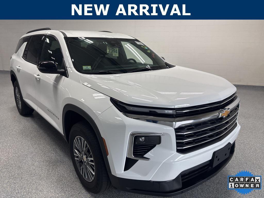used 2025 Chevrolet Traverse car, priced at $37,999