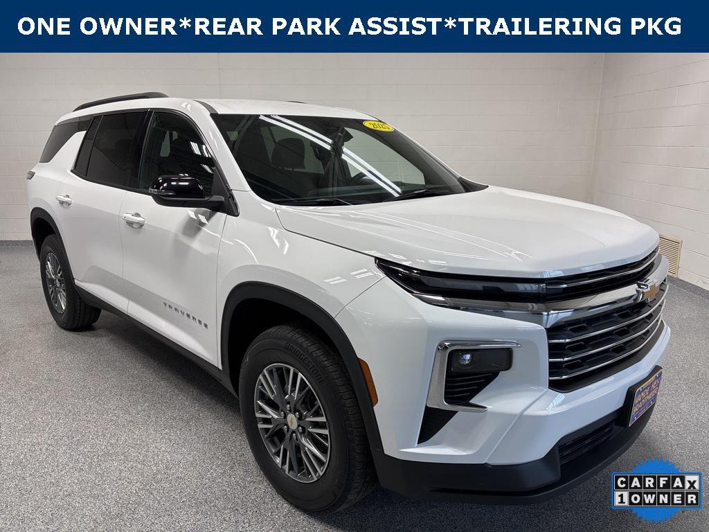 used 2025 Chevrolet Traverse car, priced at $35,991