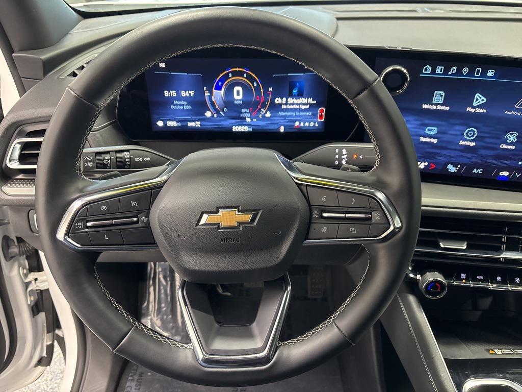 used 2025 Chevrolet Traverse car, priced at $35,991