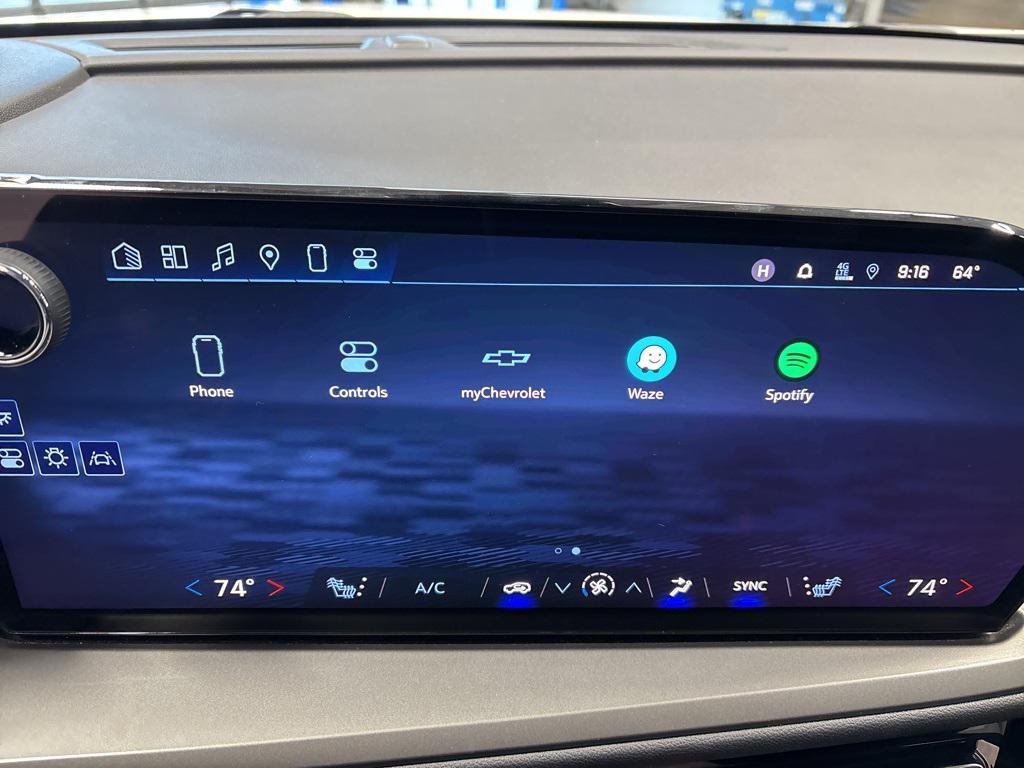 used 2025 Chevrolet Traverse car, priced at $35,991