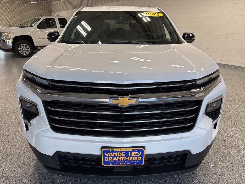 used 2025 Chevrolet Traverse car, priced at $36,991