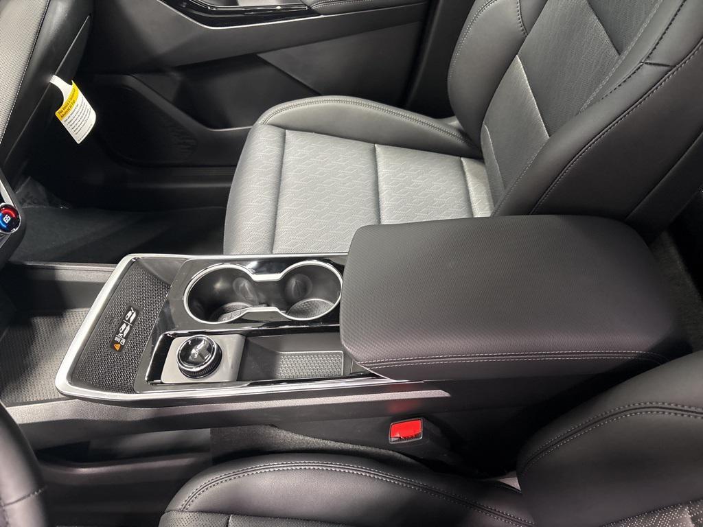 new 2026 Chevrolet Equinox car, priced at $31,985