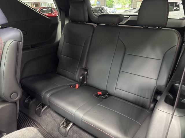 used 2024 Chevrolet Traverse car, priced at $51,999