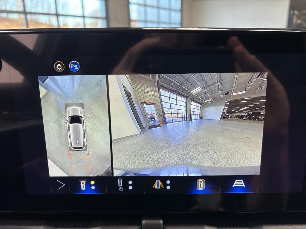 new 2026 Chevrolet Equinox car, priced at $35,480