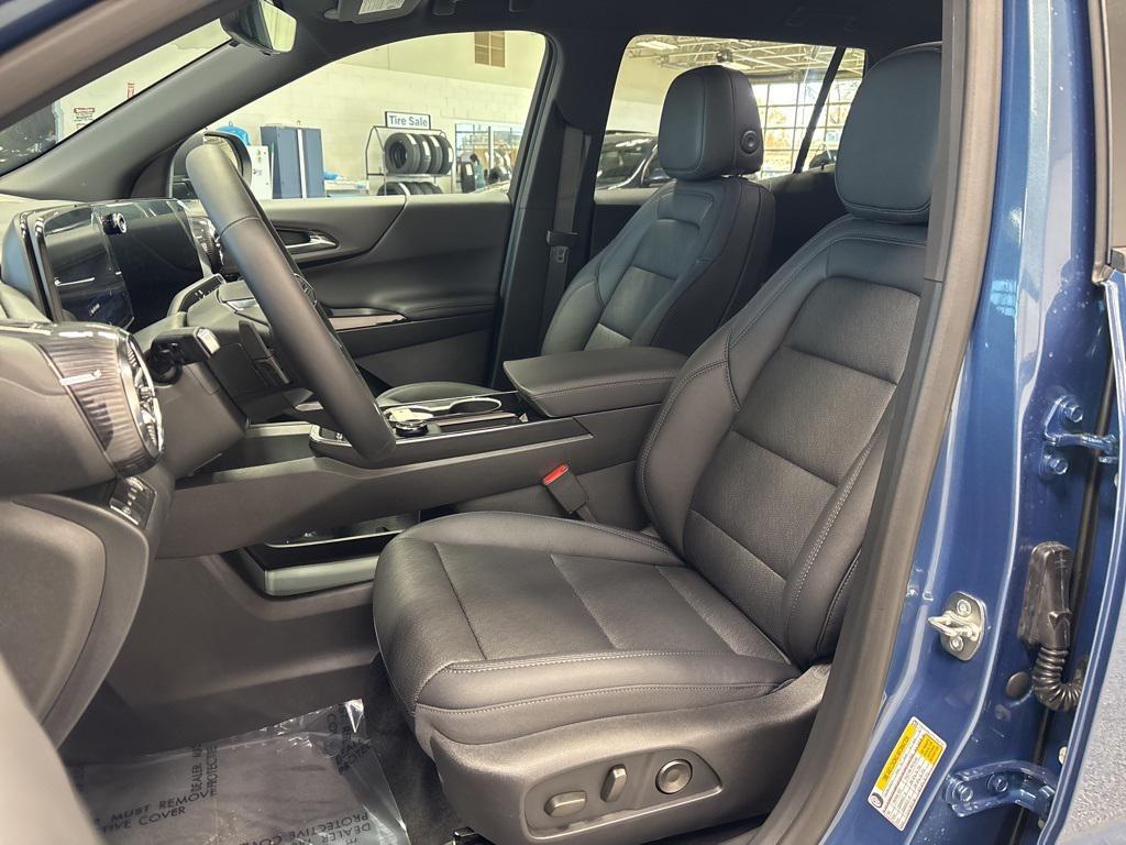 new 2026 Chevrolet Equinox car, priced at $34,470