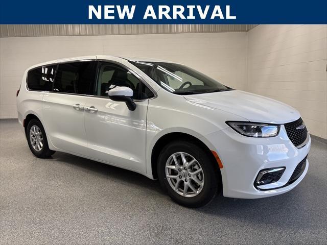 used 2023 Chrysler Pacifica car, priced at $26,998