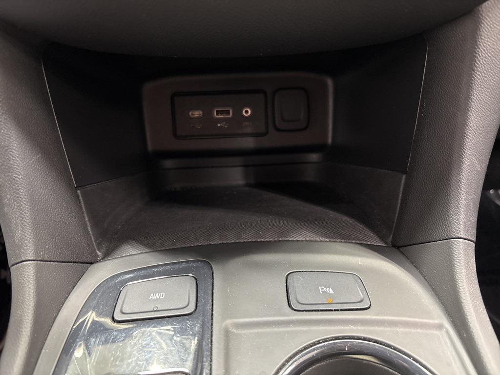 used 2023 Chevrolet Equinox car, priced at $24,399