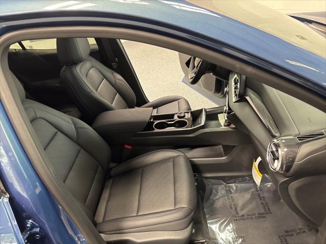 new 2026 Chevrolet Equinox car, priced at $33,990